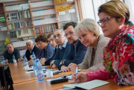 Problemele actuale din administrațiile publice locale și județene au fost evaluate, astăzi, la Cluj-Napoca, în cadrul Conferinței regionale a aleșilor locali ai UDMR. Problemele actuale din administrațiile publice locale și județene au fost evaluate, astăzi, la Cluj-Napoca, în cadrul Conferinței regionale a aleșilor locali ai UDMR.