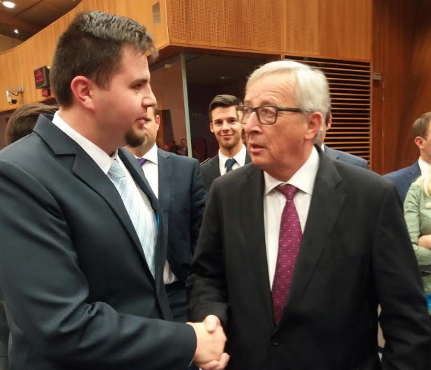 Ce este bun pentru comunitățile locale, este bun pentru țară și pentru Europa – Apjok Norbert s-a întâlnit cu președintele Comisiei Europene Ce este bun pentru comunitățile locale, este bun pentru țară și pentru Europa – Apjok Norbert s-a întâlnit cu președintele Comisiei Europene