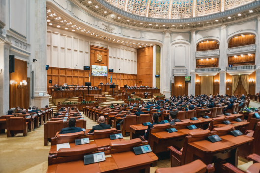 Focus legislativ pe autoritățile locale – grupurile parlamentare UDMR și-au stabilit obiectivele pentru sesiunea parlamentară de toamnă 