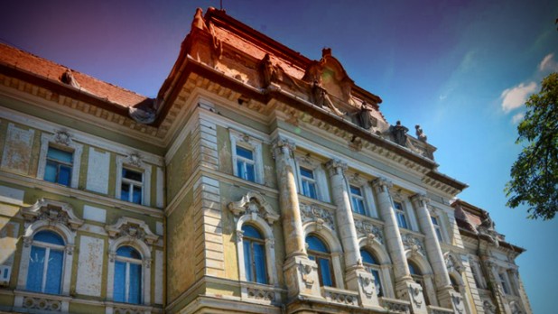 Cseke Attila: Este necesară inscripționarea și în limba maghiară a denumirii instituțiilor ce vor funcționa în Palatul de Justiție din Oradea