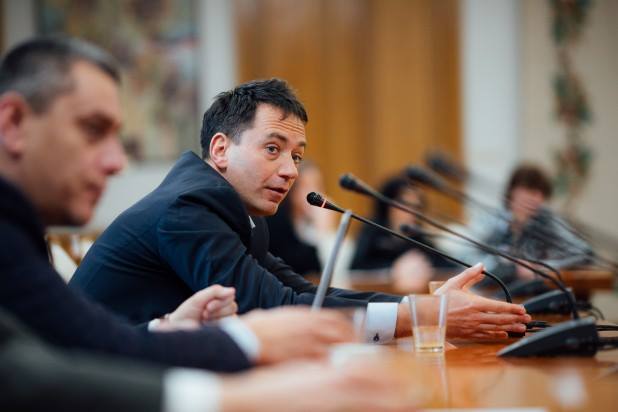 UDMR: Funcția de coordonator cultural al Clujului nu poate fi ocupată de o persoană care își asumă valorile unor organizații extremiste! UDMR: Funcția de coordonator cultural al Clujului nu poate fi ocupată de o persoană care își asumă valorile unor organizații extremiste!
