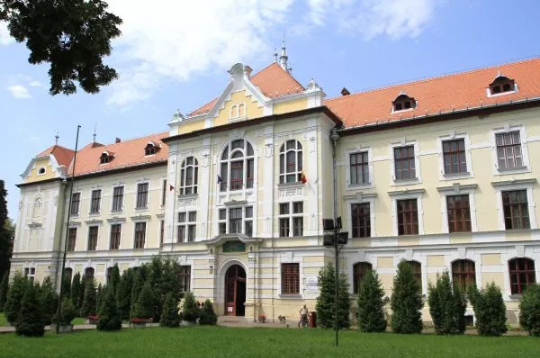 Liceul Teologic Romano-catolic din Târgu-Mureş va fi reînființat – Parlamentul a adoptat proiectul de lege al UDMR